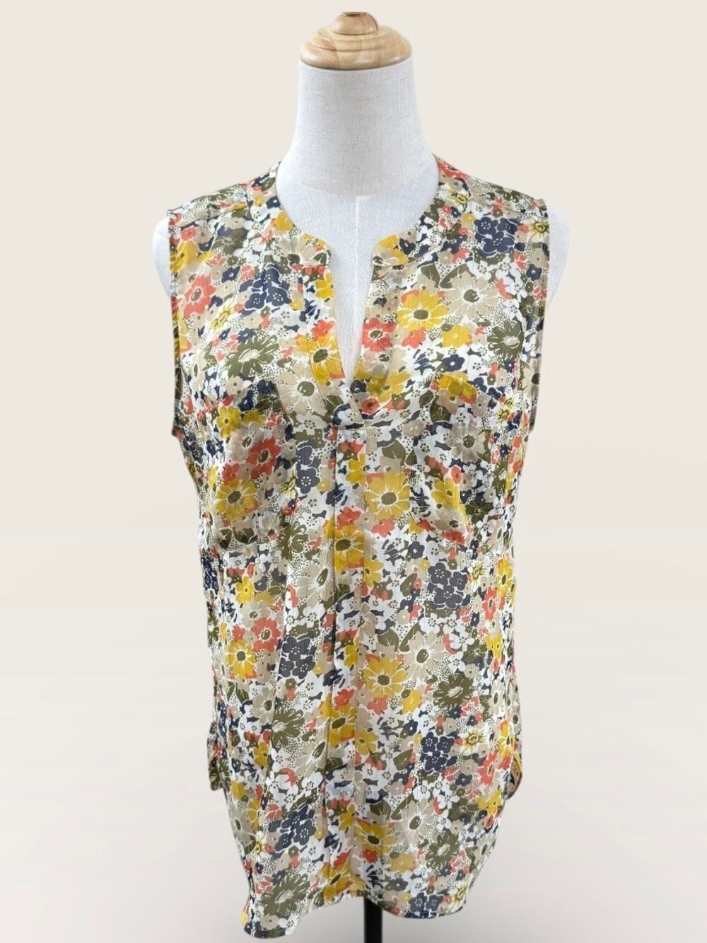 Boho Sheer Floral V Neck Peasant Top with Front Pockets & Gold Thread, Size M